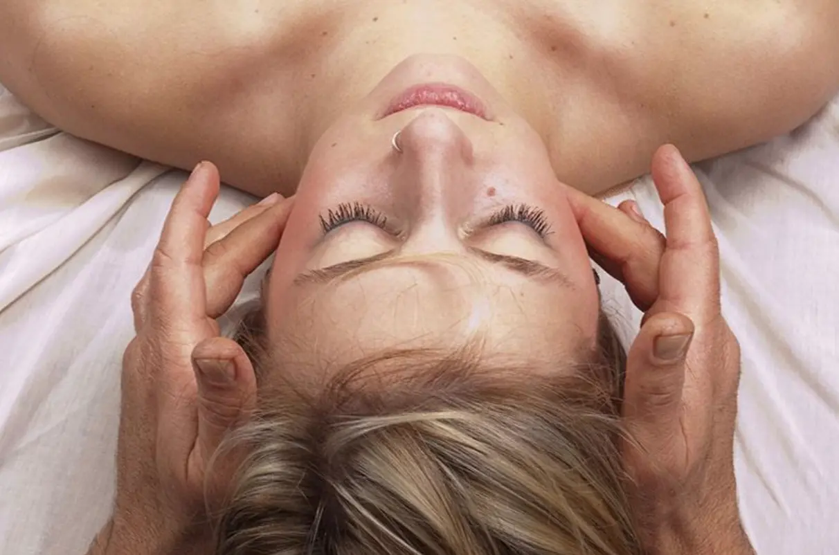 TMD (Temporomandibular Disorder) information and jaw pain treatment explanation